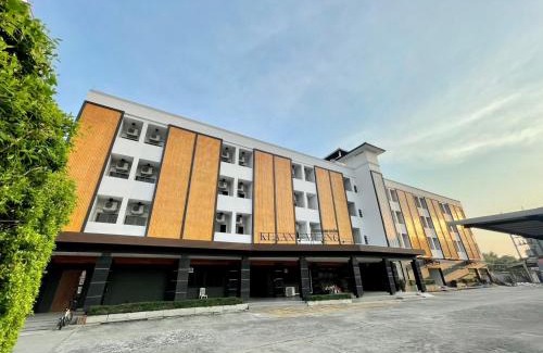 Rayong Hotel | Klaang Muang Hotel (โรงแรมกลางเมือง)