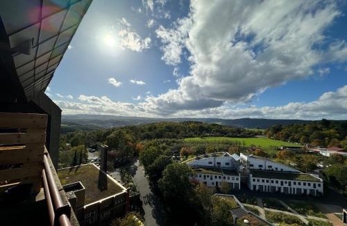 Lahnstein auf der Hohe Apartment | Klassen Stay - Design Studio in 11 Etage - Tolle Aussicht - Sauna, Pool - Netflix