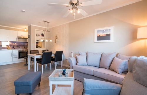 St. Peter-Ording Apartment | Kleine Brise 5a - Apartment house Deichbude am Strand - 1a location to the main beach