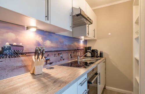 St. Peter-Ording Apartment | Kleine Brise 5a - Apartment house Deichbude am Strand - 1a location to the main beach
