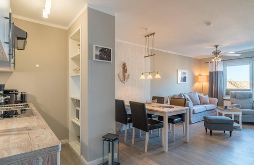 St. Peter-Ording Apartment | Kleine Brise 5a - Apartment house Deichbude am Strand - 1a location to the main beach