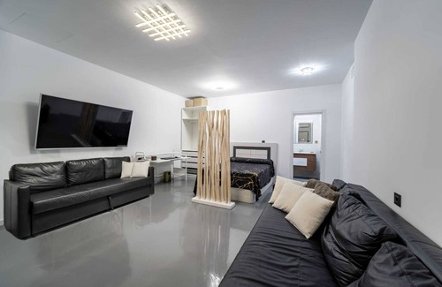 R.E.N.F.E. Apartment | Kleine Ferienwohnung im Zentrum Málagas in Unmittelbarer Nähe zum Hauptbahnhof