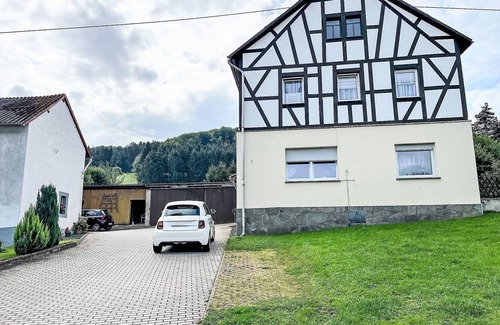 Quiddelbach Apartment | Kleine Wohnung Renata 2 nahe Nürburgring by Interhome