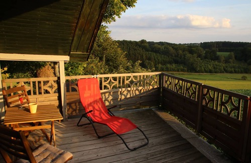 Halver House | Kleines Haus Mitten in der Natur mit Eigener Terrasse und Sonnenbalkon