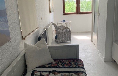 Malente House | Kleines Versteck im Schilf