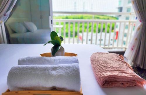 Sepang Apartment | KLIA 7th Floor Pool View 4 Rooms SUITE
