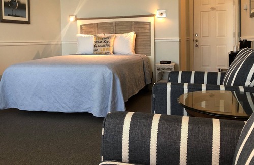 Tilghman Hotel | Knapps Narrows Marina & Inn