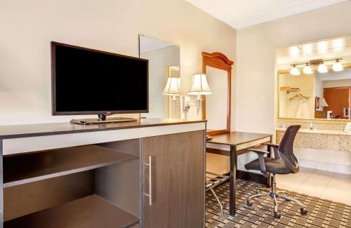 Mount Laurel Hotel | Knights Inn Mount Laurel