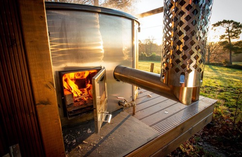 Chiddingstone Hoath Ski Chalet | Knole Luxury Dome