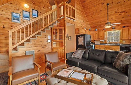 West Jefferson Cabin | 'Knotty By Nature' Cozy Cabin w/View and Hot Tub
