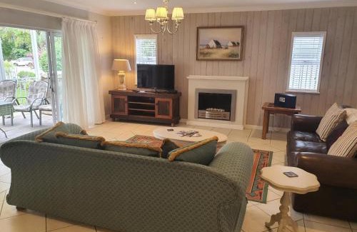 Knysna Apartment | Knysna Self-catering Holiday Home