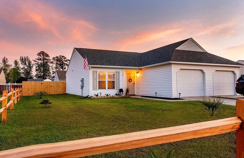 Havelock House | Kobe Cabana a Tastefully decorated duplex - Near MCAS Cherry Point – VERY CLEAN!