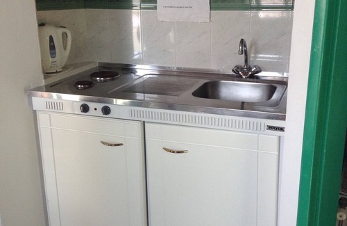 Skiros Apartment | Kochylia trad. House 3 (cypress green) in a central, quiet location