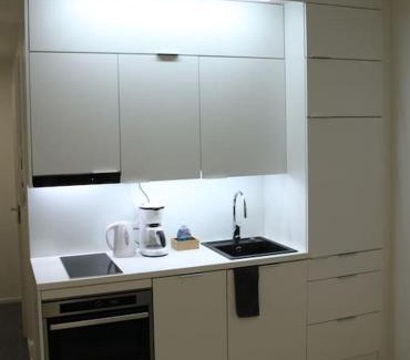 Etela-Kaarela Apartment | Kodikas hyvin varusteltu yksiö, autopaikalla