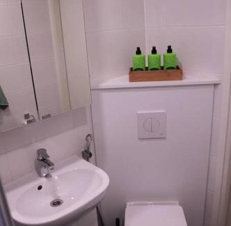 Etela-Kaarela Apartment | Kodikas hyvin varusteltu yksiö, autopaikalla