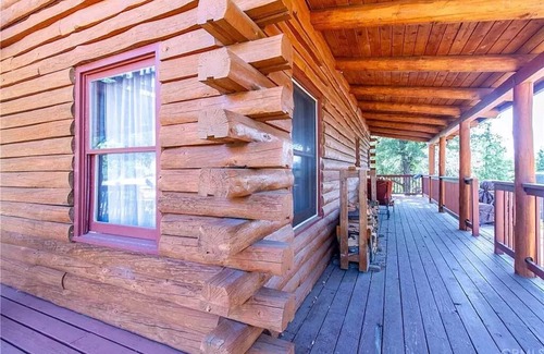 Ahwahnee Cabin | Koffiehuis - Fun for all Ages Near Yosemite