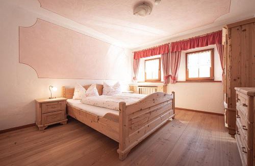 Campo Tures Apartment | Kofler zw den Wänden Apt Alpenrose