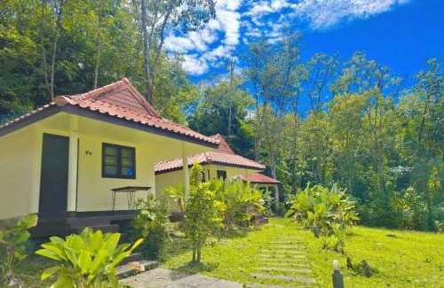 Ko Mook Resort | Koh Mook Rubber Tree Bungalows