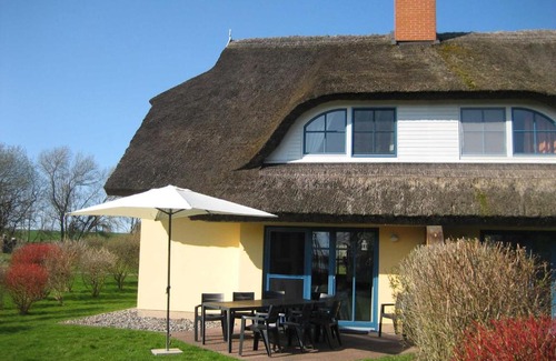 Puddemin House | Komfortables Reetdachferienhaus Hasel 1