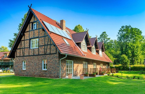 Burg-Dorf Apartment | Komfortferienwohnungen Spreewälder Auszeit - Fewo, Wohnr./küchenz., Schlafr., Du/wc, Terrasse