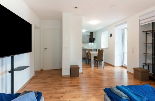 Haunsheim Apartment | Komplett ausgestattete Ferienwohnung mit Terrasse in idealer Lage