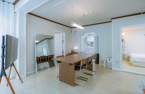 Hwayang-dong Villa | Kondae Seongsu Children's Grand Park Jamsil 3 Room 2 Room Family Trip Couple Gathering Friends Gathering