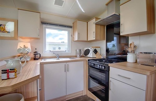 Castle Douglas Cottage | Konkers - a static caravan that sleeps 6 guests in 3 bedrooms