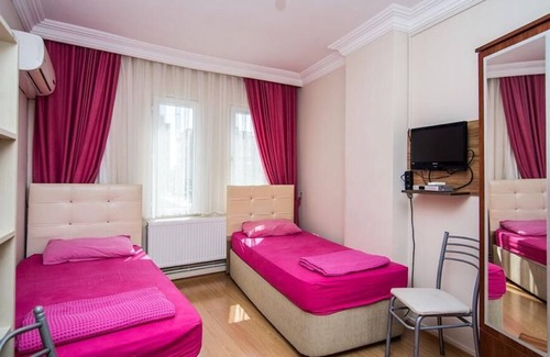 Konyaalti House | Konyaaltı da denize Sıfır elit prestij otel