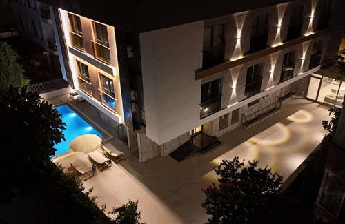 Konyaalti Condo | KONYAALTI PLAJINA YAKIN,ŞIK VE YENİ 1+1 SUİT
