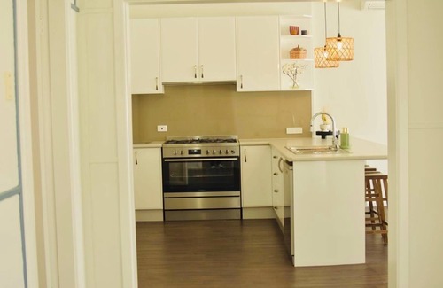 Dubbo House | Kookaburra Door - Luxury Boutique Retreat in Dubbo