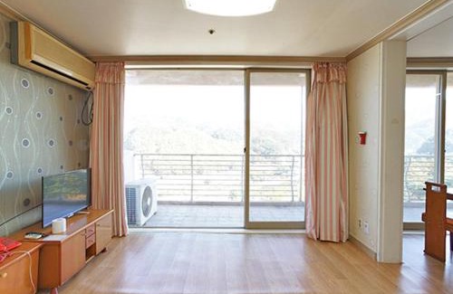 Hoengseong Resort | Koresco Chiak Mountain Condominium