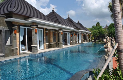 Gianyar Villa | Kori Maharani Villas - Lagoon Pool Access 2