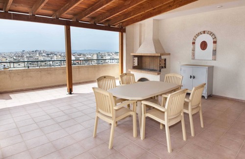 Korydallos Apartment | Koridalos 3 Bd Terrace Apt with Spectacular Views