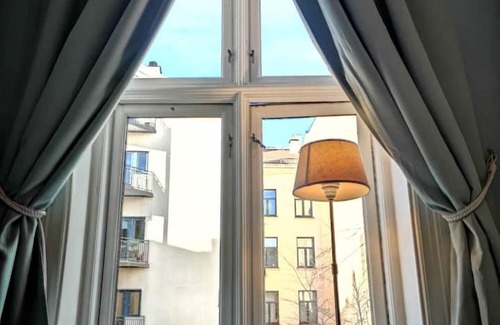 Oslo Apartment | Koselig Klassisk 88m2 Leilighet Sentralt Plassert i Oslo ved Slottet + Balkong