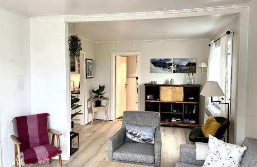Moskenes House | Koselig nyrestaurert hus med flott utsikt!
