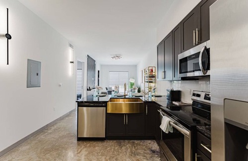 Fort Lauderdale Apartment | Kosher style - FLL & Restaurant