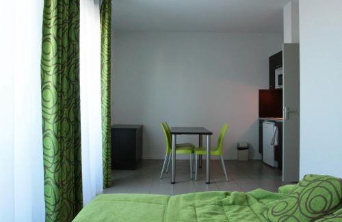 Montfavet Apartment | KOSY Appart'Hôtels - Campus Del Sol Esplanade