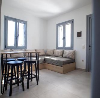 Skiros Apartment | Kotinos Luxury Suites