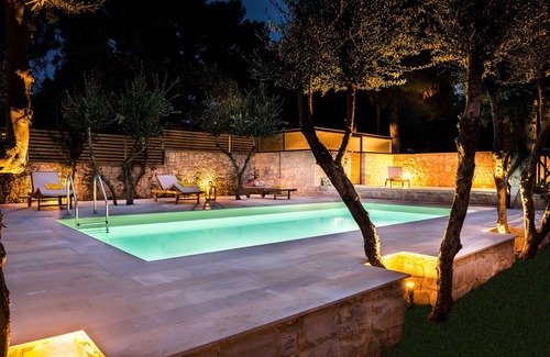 Chania Town Villa | Koukounari luxury villa with pool. A timeless paradise close to town!