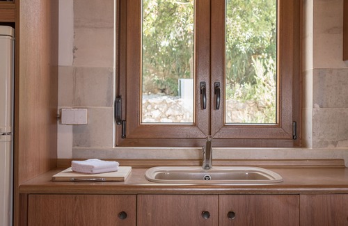 Mylopotamos Villa | Koules Estate-Daphne, with Pool & BBQ, an Agricultural barn for Nature lovers