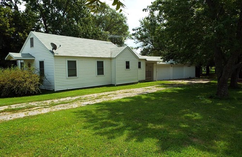 Melvern House | Kozy Landing, 2 Bedroom Home, by city park