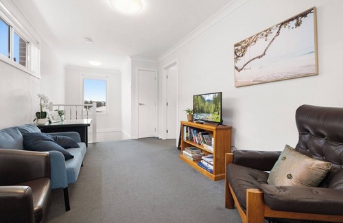 Austral House | KozyGuru | Austral | Convenient 4 x Ensuite House