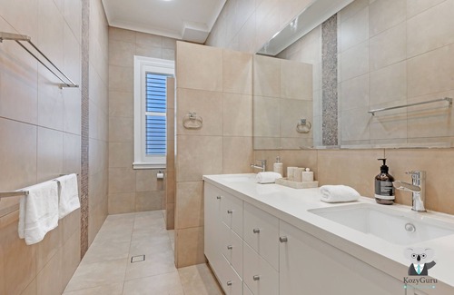 Redfern House | KozyGuru Redfern Luxury House