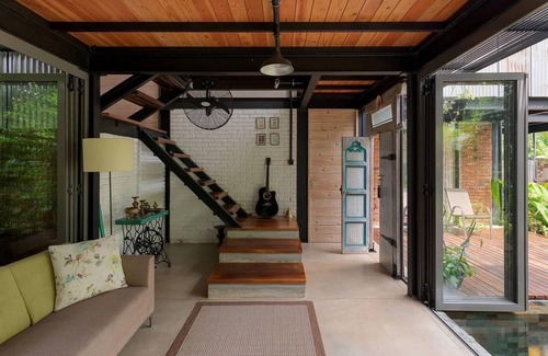 Kaduwela House | Kozy’s Canvas - Home stay and studio facing a lake in the heart of the city