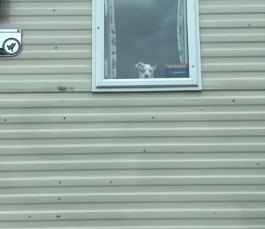 Grimsby Other | KPC-HELLYEAH caravan