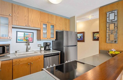Kahana Condo | KR 215 Breathtaking Direct Oceanfront Views from this 1BD West Maui Condo