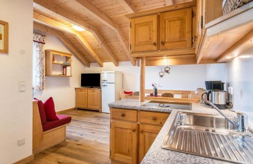 Casola Apartment | Kranebitterhof Apt Alpenrose