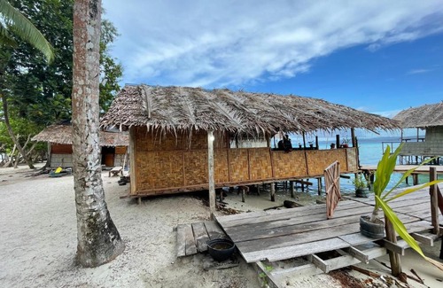 Bandung Ski Chalet | Kri guest homestay