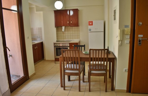 Ano Poli Apartment | Kripis Apartment No6, Thessaloniki, with separate room.