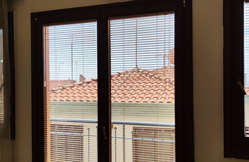 Ano Poli Apartment | Kripis Apartment No6, Thessaloniki, with separate room.